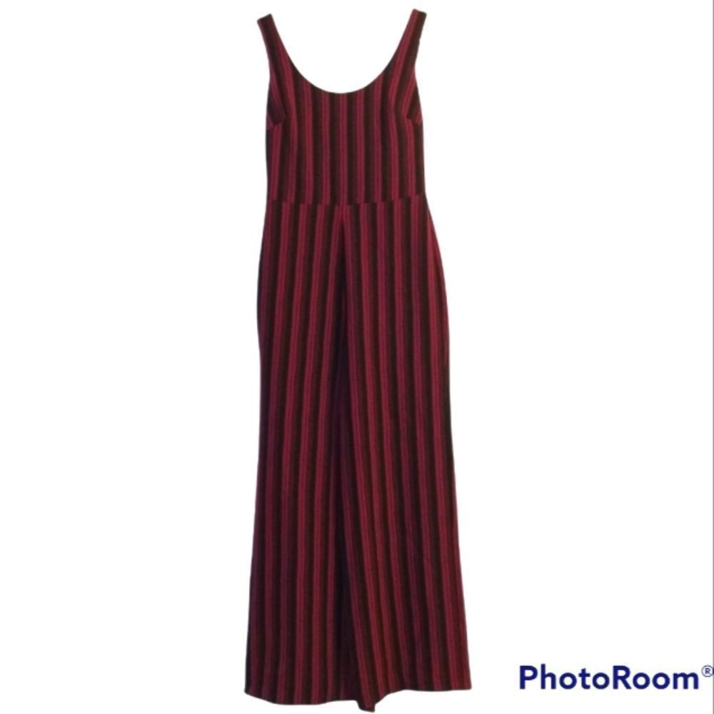 Karl Lagerfeld Super Adorable Maroon / Purple & Black Jumpsuit ! 💜🖤👀